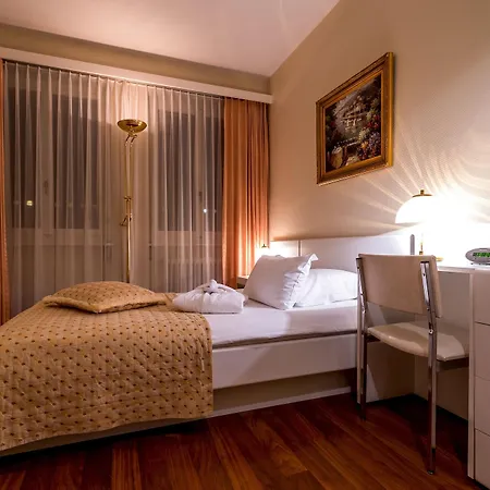 Century 4* Genève